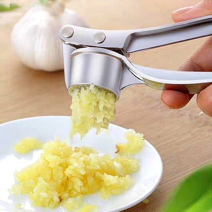 🍳 2 az 1-ben fokhagymazúzó – Durva vagy finom pépesítés másodpercek alatt, vége a vágódeszkás rendetlenségnek, rozsdamentes és könnyen öblíthető, ideális gyors ételkészítéshez – Ajándék házi szakácsoknak 🌟